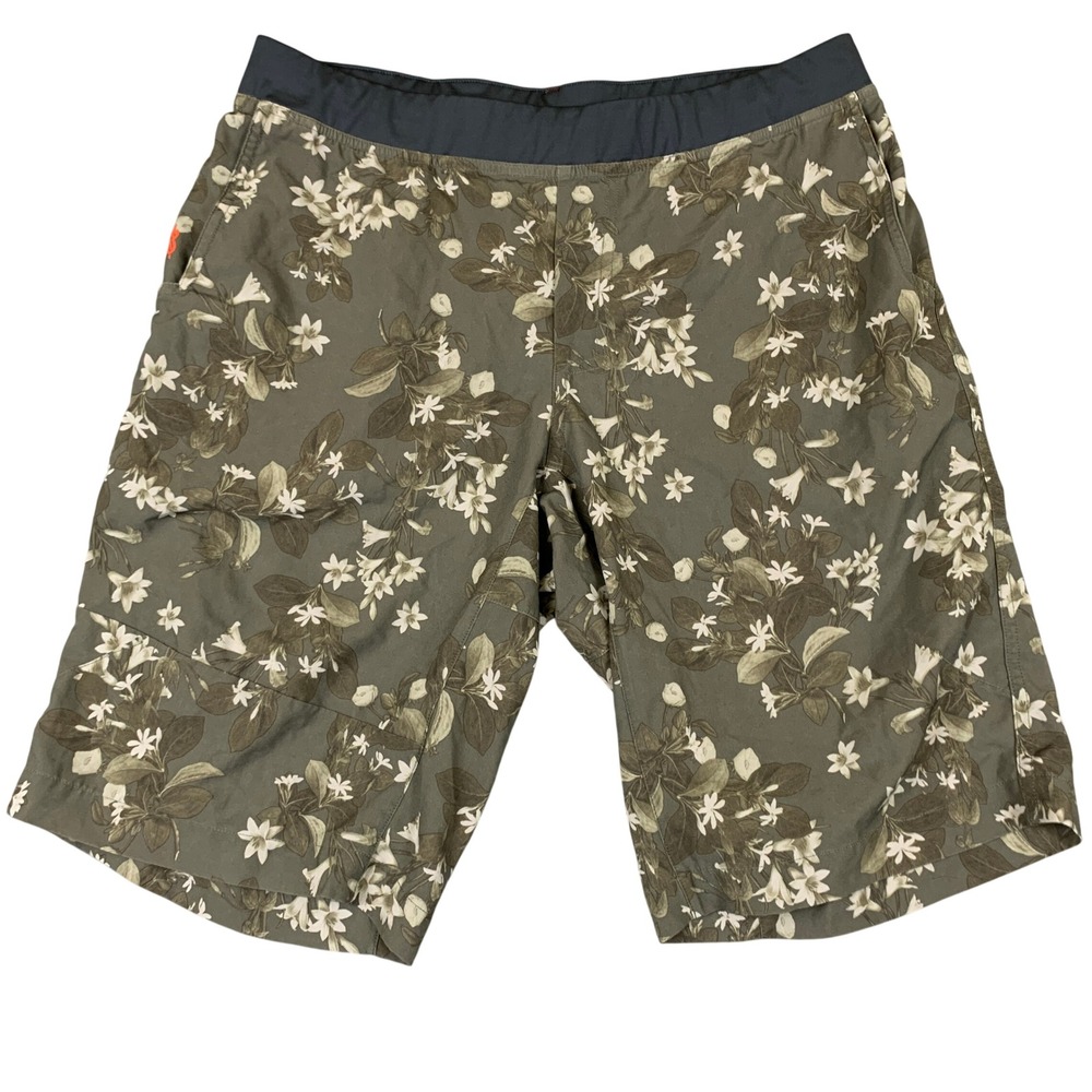 The North Face FlashDry Shorts Mens Medium Green Floral Hiking Outdoor